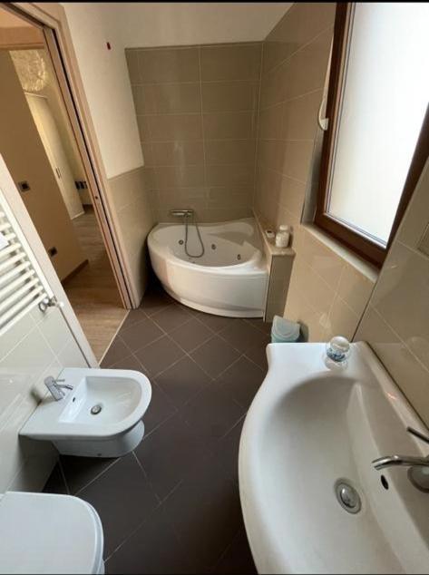 Hotel Mario Al Borgo San Benedetto del Tronto Exteriér fotografie